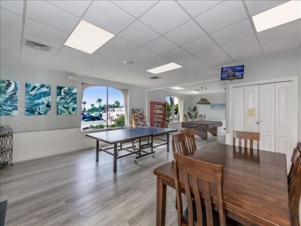 Siesta Key Vacation Condo One Bedroom Walk to Beach