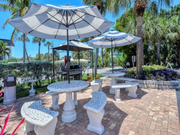 Two Bedroom Siesta Key Value Condo Sleeps 5 Guests