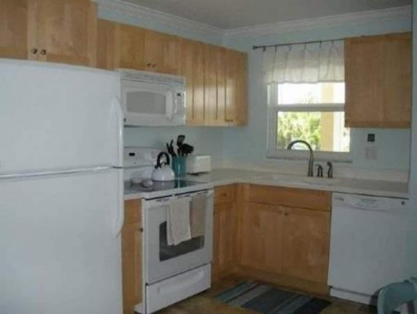 Two Bedroom Siesta Key Value Condo Sleeps 5 Guests