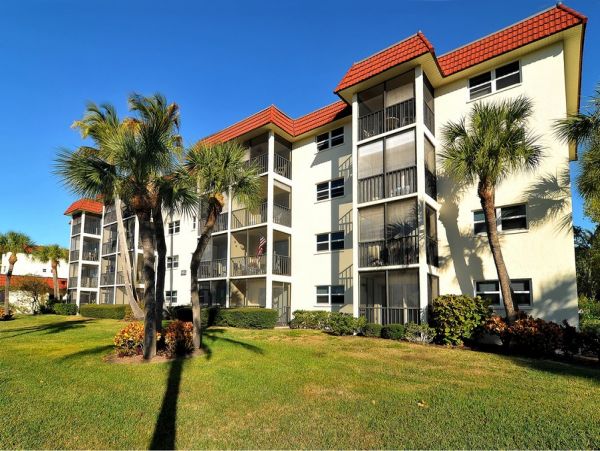 Two Bedroom Siesta Key Value Condo Sleeps 5 Guests
