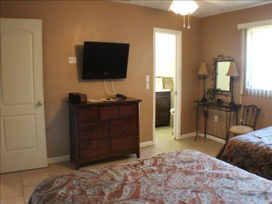 Siesta Key Vacation Rental Sleeps Six Guests