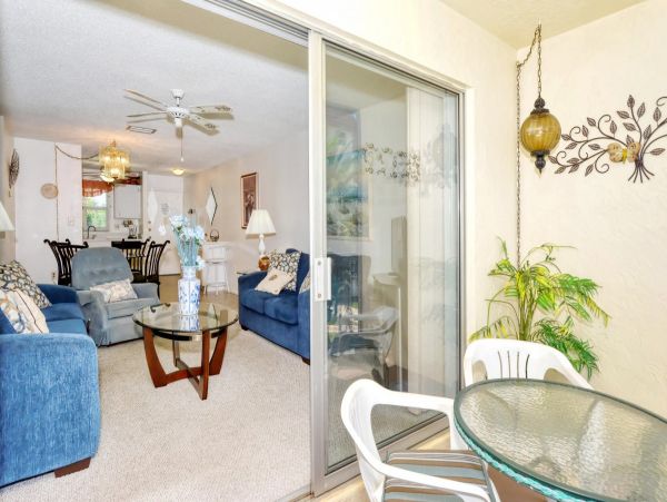 2 Bedroom Vacation Condo in Siesta Key Close to Beach