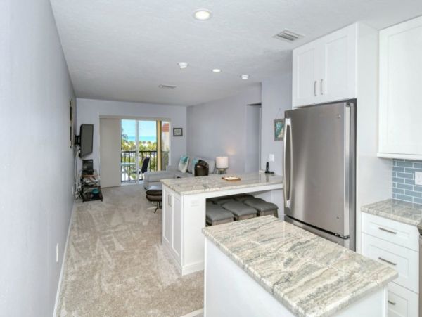Vacation Condo Just Steps from the Beach at Siesta Key