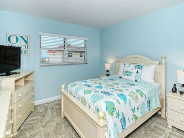 Vacation Condo Just Steps from the Beach at Siesta Key