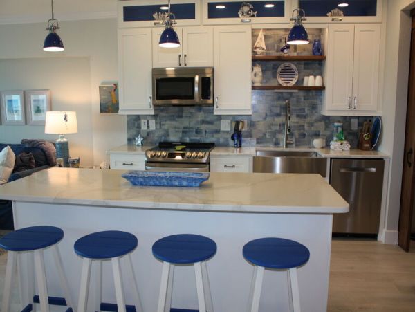 Lovely Siesta Key Vacation Rental with 3 Bedrooms & Ocean Views