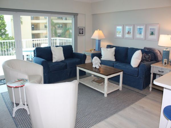 Lovely Siesta Key Vacation Rental with 3 Bedrooms & Ocean Views