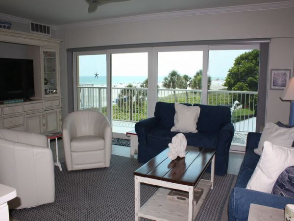 Lovely Siesta Key Vacation Rental with 3 Bedrooms & Ocean Views