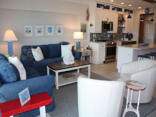 Lovely Siesta Key Vacation Rental with 3 Bedrooms & Ocean Views