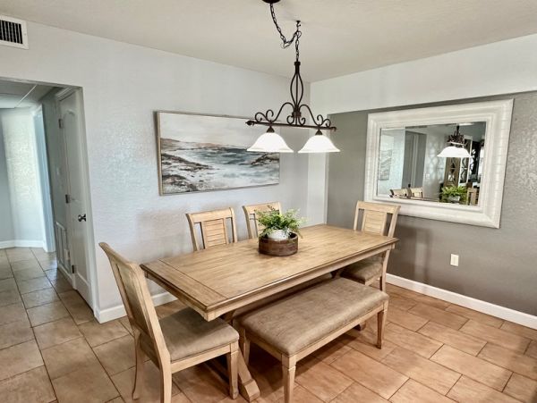 Siesta Key Beachfront Bliss - Steps from the Sand