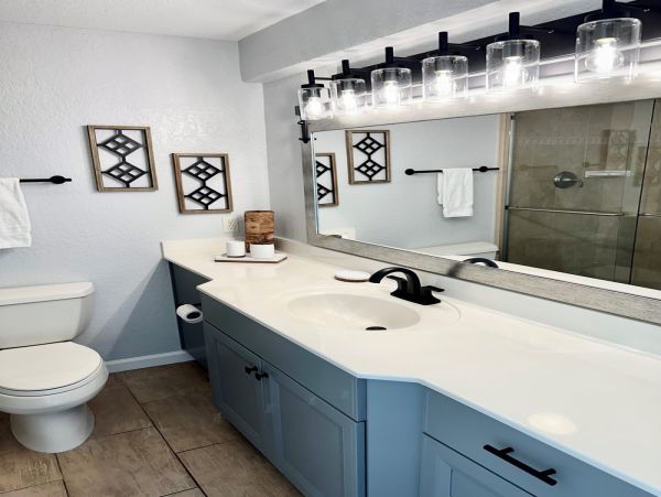 Siesta Key Beachfront Bliss - Steps from the Sand