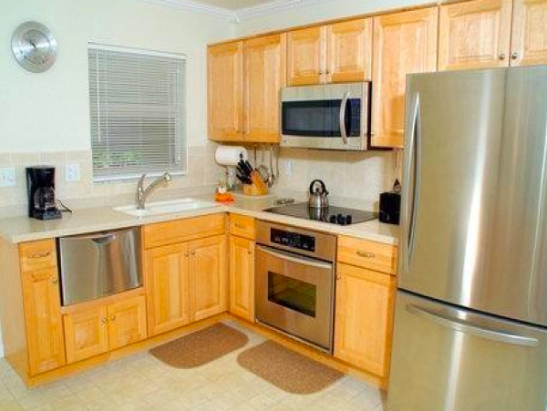 Two Bedroom - 1 bathroom Condo steps to the beach and close to the Village