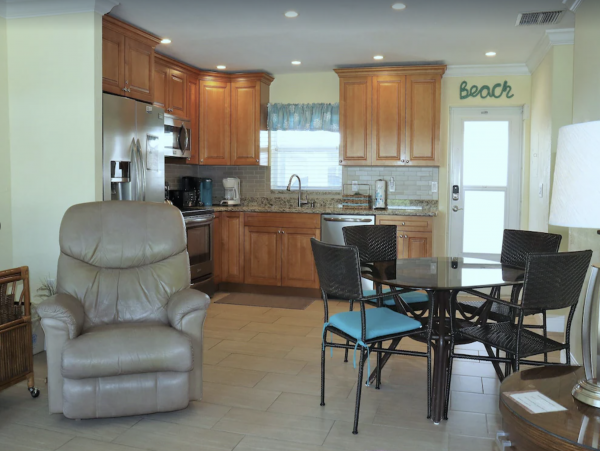 Charming Siesta Key Vacation Rental Right on the Beach