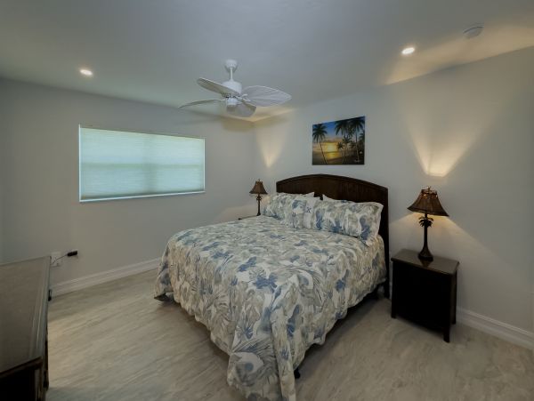 Siesta Key Vacation Condo Sleeps Six Guests.