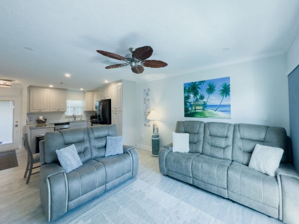 Siesta Key Vacation Condo Sleeps Six Guests.