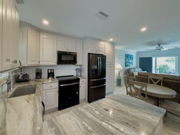 Siesta Key Vacation Condo Sleeps Six Guests.