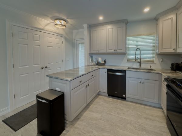 Siesta Key Vacation Condo Sleeps Six Guests.
