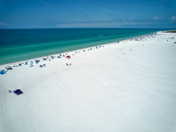 Siesta Key Vacation Condo Sleeps Six Guests.