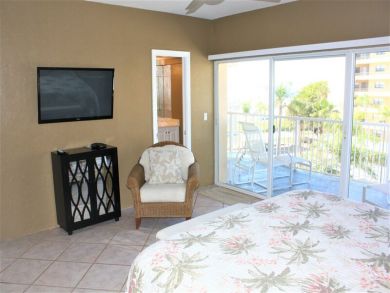 Siesta Key Beachfront Two Bedroom Vacation Condo Siesta Key Beachfront Two Bedroom Vacation Condo