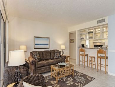 Charming 2 Bedroom Condo on the Bay Private Beach Access