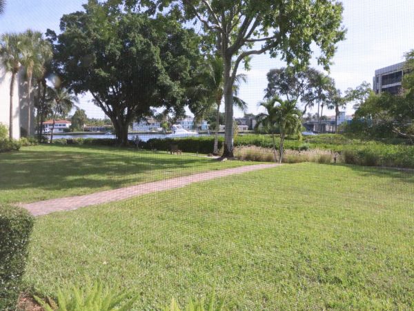 Bayside walk to beach updated unit