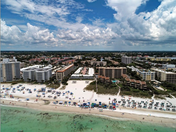 Bayside walk to beach updated unit