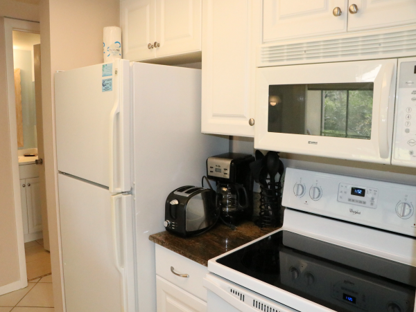 Bayside walk to beach updated unit