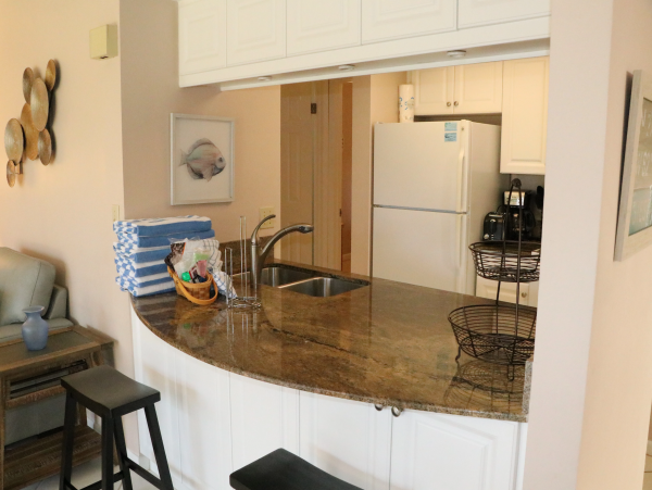 Bayside walk to beach updated unit