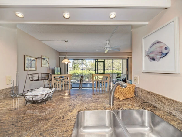 Bayside walk to beach updated unit