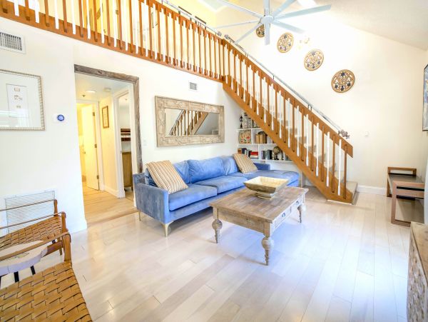 Ideally  Situated Between the 2 Best Beaches on Siesta