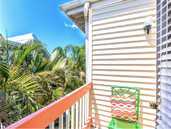 Ideally  Situated Between the 2 Best Beaches on Siesta