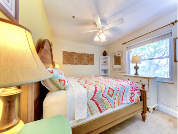 Ideally  Situated Between the 2 Best Beaches on Siesta