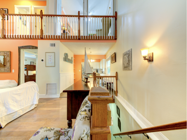 Ideally  Situated Between the 2 Best Beaches on Siesta