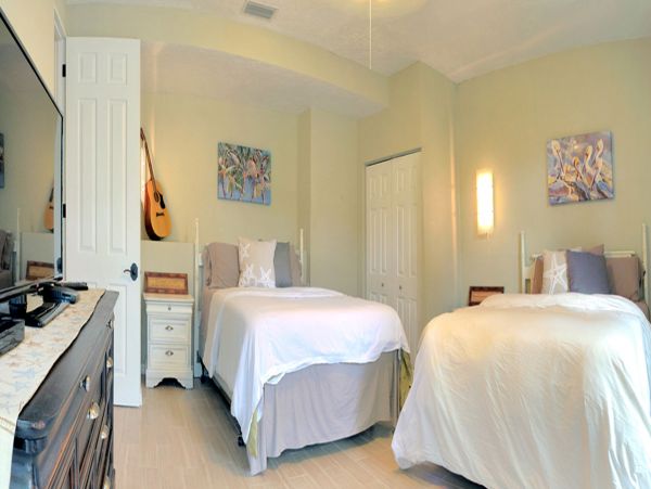 Four Bedroom- Luxury Siesta Key Home with Pool on the Water