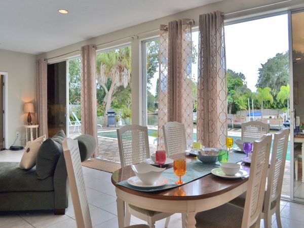 Four Bedroom- Luxury Siesta Key Home with Pool on the Water