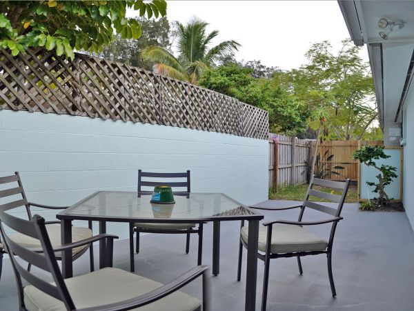 Flip Flop Walk to The Beach Great Siesta Key Condo Sleeps 6