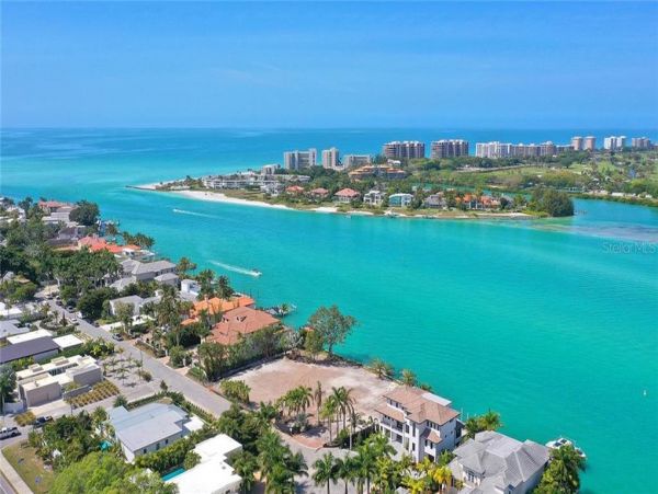 Sarasota Vacation Home With 3 Bedrooms Sleeps 8 Guests