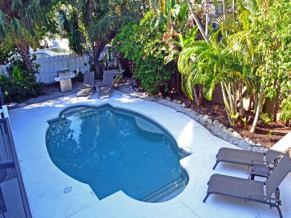 Siesta Key Two Bedroom Rental Short Walk to the Beach