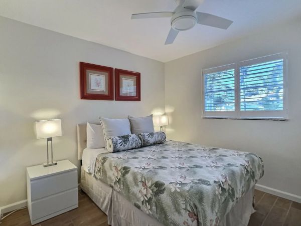 Lovely Siesta Key Rental One Bedroom  Vacation Condo