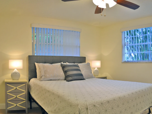 Anna Maria Island 2 Bedroom Rental Cottage- Steps to Beach