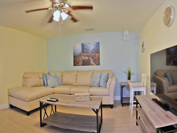 Anna Maria Island 2 Bedroom Rental Cottage- Steps to Beach