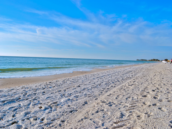 Anna Maria Island 2 Bedroom Rental Cottage- Steps to Beach