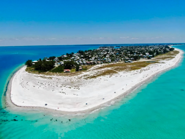 Anna Maria Island 2 Bedroom Rental Cottage- Steps to Beach