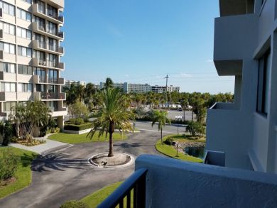 Siesta Key Two Bathroom Condo with Communal Pool