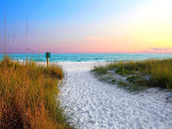 Luxurious 2-Bedroom Condo with Gulf Views in Siesta Key