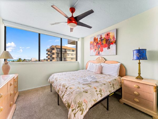 Luxurious 2-Bedroom Condo with Gulf Views in Siesta Key