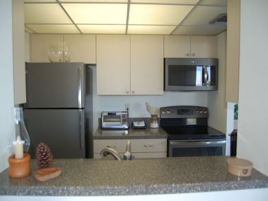 Lovely 2 bed 2 ba Condo directly across from the #1 beach