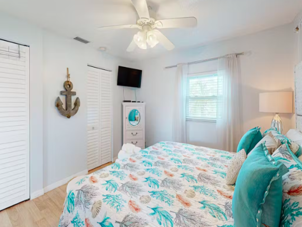 Charming Coastal Condo in Bradenton Beach: Steps from the Gulf & Historic Bridge Street