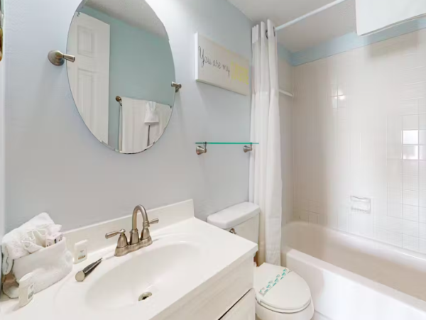 Charming Coastal Condo in Bradenton Beach: Steps from the Gulf & Historic Bridge Street
