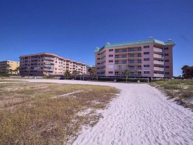 Indian Shores Beachfront Condo - Sleeps 6 Guests