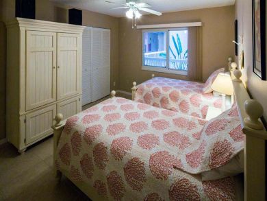 Indian Shores Beachfront Condo - Sleeps 6 Guests